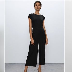 Aritzia Babaton Hampton’s Jumpsuit 4 NWT